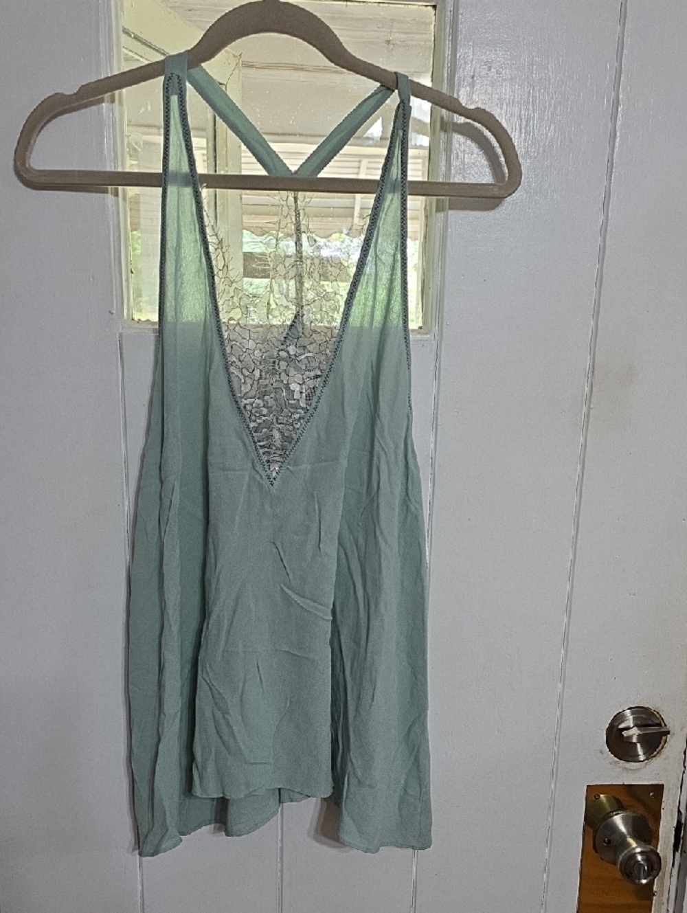 Mustard Seed Womens Blouse Light Sage Green Lacy V-Neck Racerback Flowy Sz M EUC